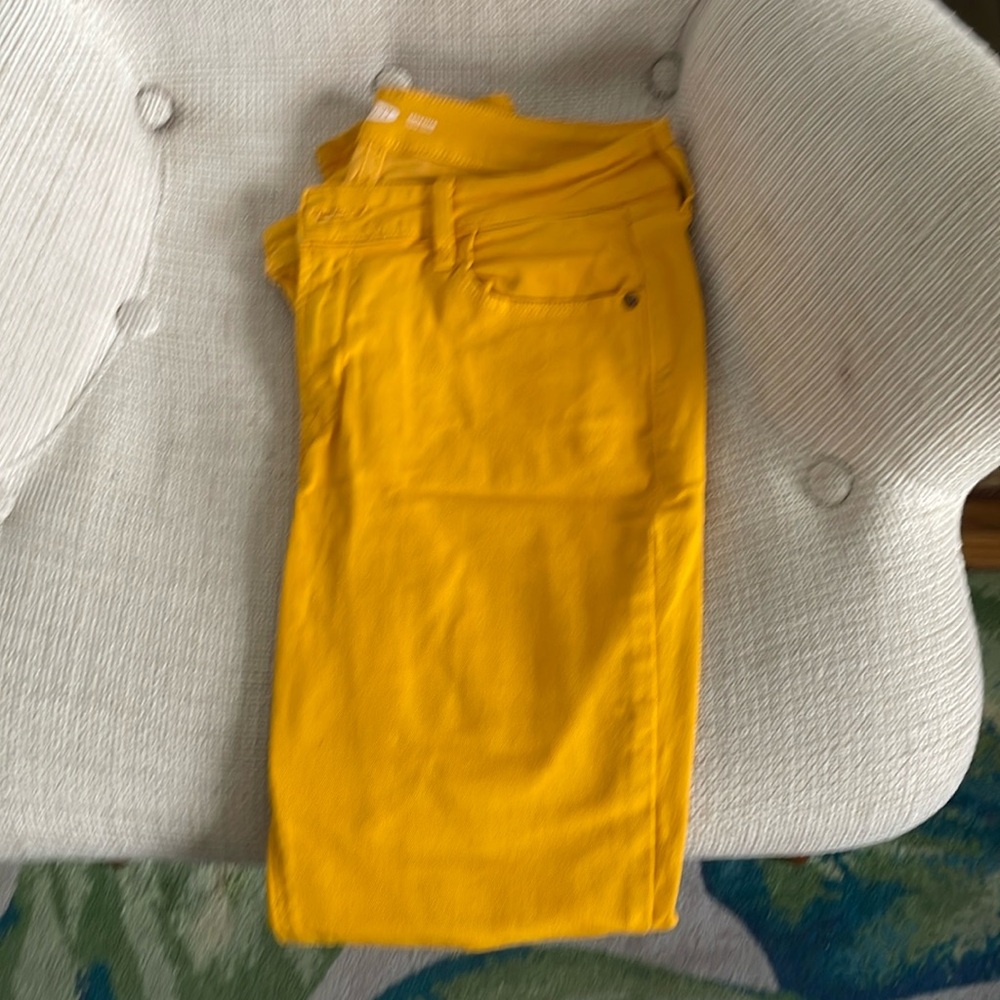 Women’s Size 10 Yellow Stretch Super Skinny Jeans